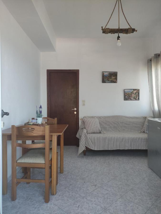 Despoina Seaside Apartment Ágios Konstantínos エクステリア 写真